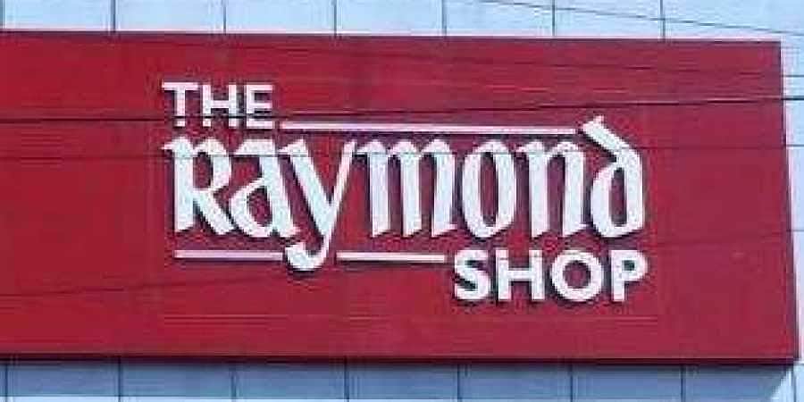 மணமகனுக்கு தர்மசங்கடம்: ரூ.80 ஆயிரம் இழப்பீடு தருகிறது ரெய்மண்ட் துணிக்கடை