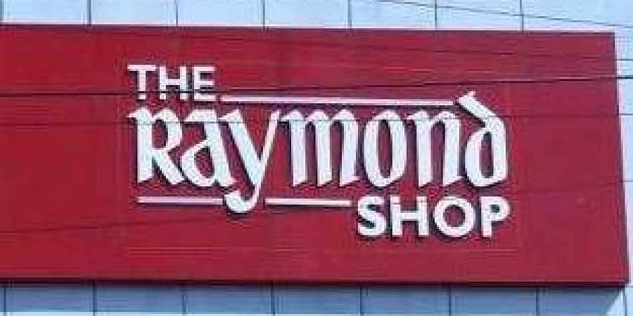 மணமகனுக்கு தர்மசங்கடம்: ரூ.80 ஆயிரம் இழப்பீடு தருகிறது ரெய்மண்ட் துணிக்கடை