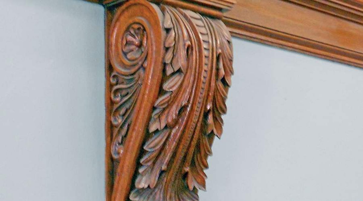 மர வேலைப்பாடுகள்...