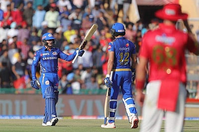 சோபிக்காத மிடில் ஆர்டர்: மும்பை அணி 176 ரன்கள் குவிப்பு