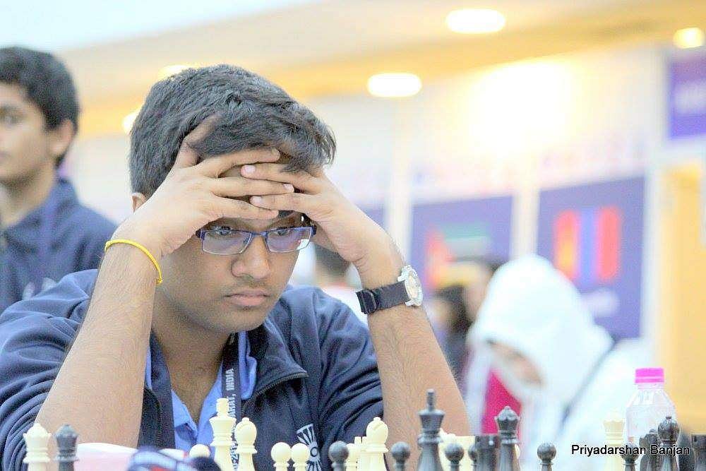 ஈரோட்டைச் சேர்ந்த 16 வயது இனியன் செஸ் கிராண்ட் மாஸ்டர் ஆனார்: விஸ்வநாதன் ஆனந்த் பாராட்டு!