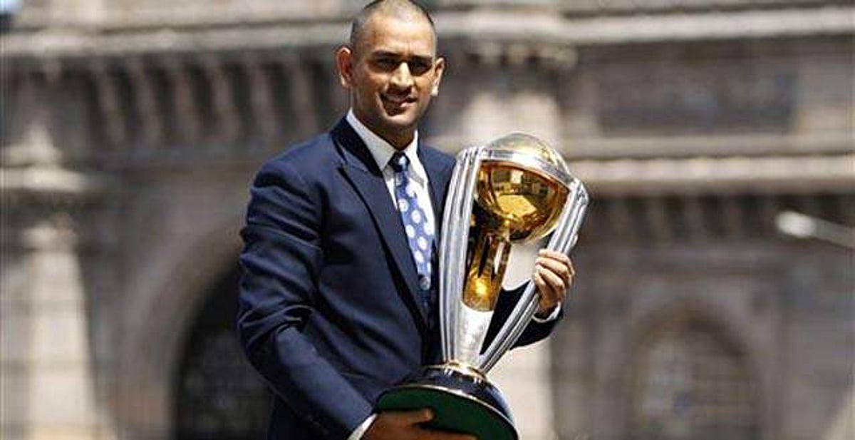 41. தேசிய கொடி கம்பீரத்துடன் மைதானத்தில் பறந்த தினம் அது! சிக்ஸர்களாய் விளாசிய கேப்டன் தோனி!