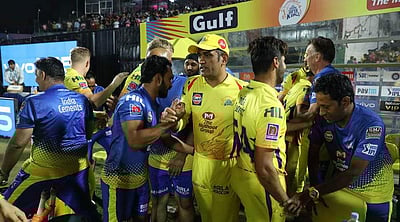 ஐபிஎல் ஆட்டத்தில் நடுவரிடம் தோனி வாக்குவாதம்