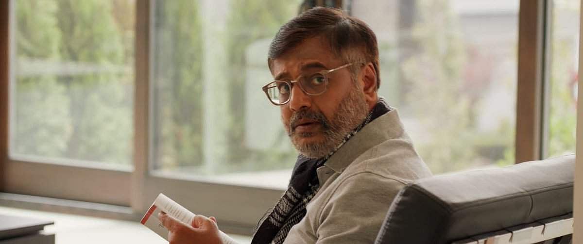 வெள்ளைப்பூக்கள் கிளைமாக்ஸை சொல்லி விட வேண்டாம்: விவேக் கோரிக்கை!