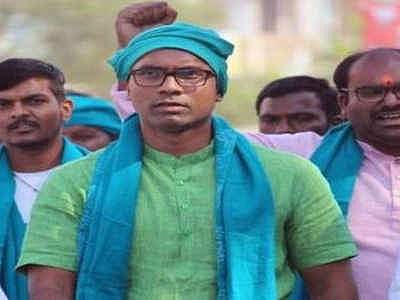 வாக்குப்பதிவு எந்திரங்கள் வைத்திருக்கும் அறை தொடர்பாக நிஜாமாபாத் வேட்பாளரின் வினோத வேண்டுகோள்   