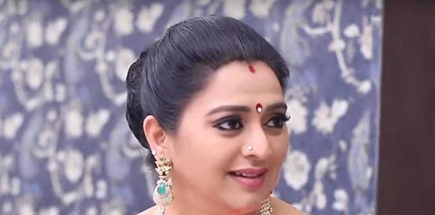 காயத்ரி ஜெயராம், ஸ்வர்ணமால்யா, பெப்சி உமா, ஷர்மிலி, மகாலஷ்மி!