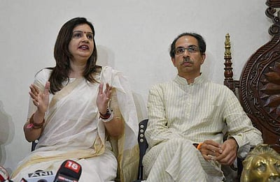 சிவசேனாவில் இணைந்த காங்கிரஸ் செய்தித் தொடர்பாளர் பிரியங்கா சதுர்வேதி 