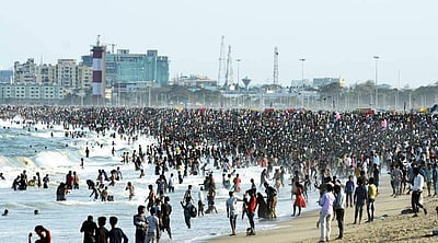 மெரீனாவில் மக்கள் அலை