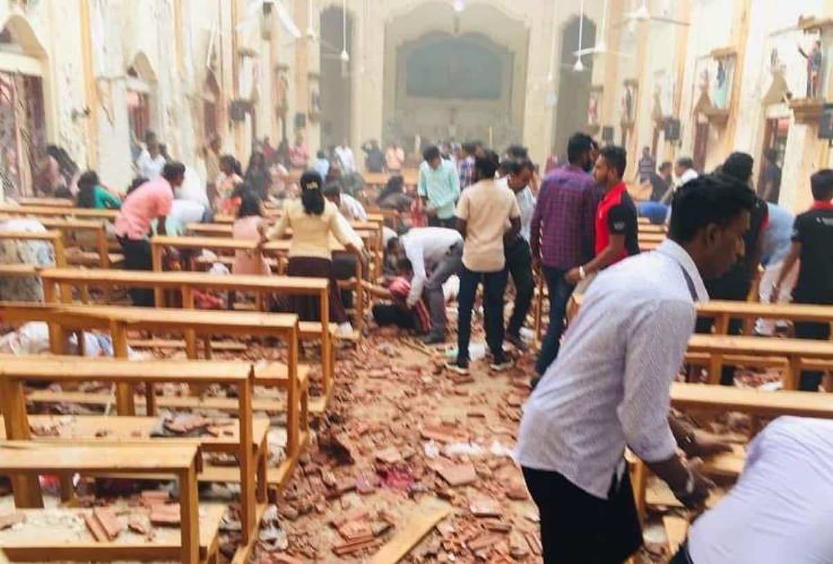 இலங்கையில் தற்கொலைத் தாக்குதல் நடத்தியதில் ஒருவர் பெண்; மற்றொருவர் யுகே, ஆஸ்திரேலியாவில் படித்தவர்