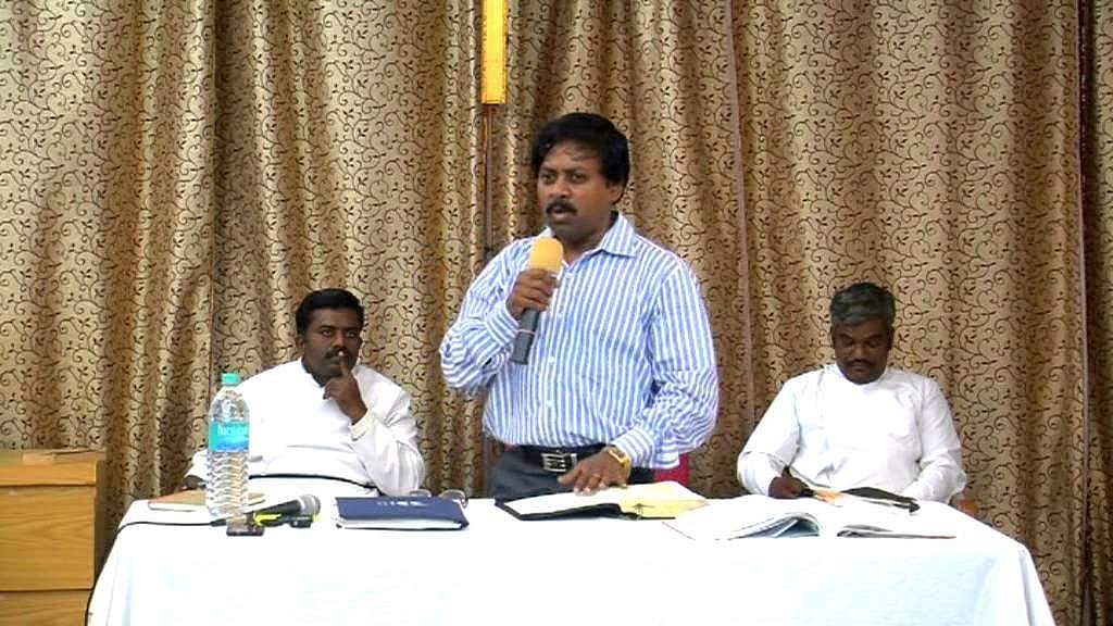 தேர்தல் பார்வையாளர் பொறுப்பிலிருந்து நீக்கம்: மதப்பிரச்சாரத்தால் மீண்டும் சர்ச்சையில் சிக்கும் உமாசங்கர் ஐஏஎஸ்!