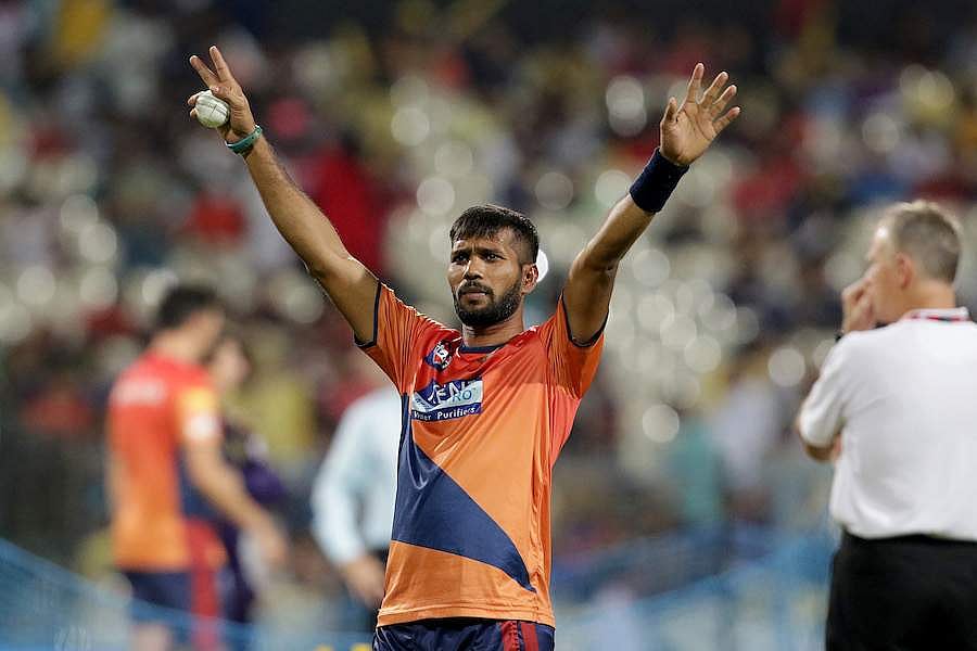 பொறுப்பில்லாத  செயல்: ஆர்சிபி ட்வீட் குறித்து அசோக் டிண்டா ஆவேசம்!