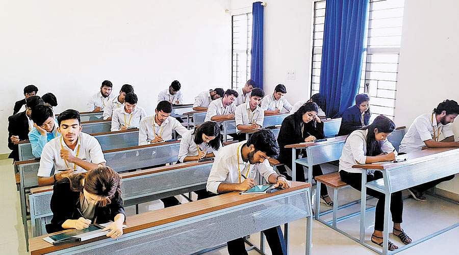 பேப்பர் இல்லாத தேர்வு!