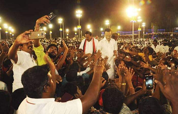 இந்த பாணி புதுசுதான்!