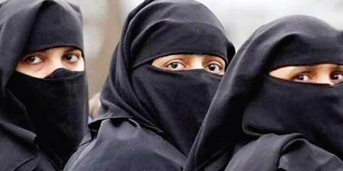 நாட்டின் பாதுகாப்புக்காக பொது இடங்களில் புர்கா அணிய தடை விதிக்க வேண்டும்: சிவசேனை