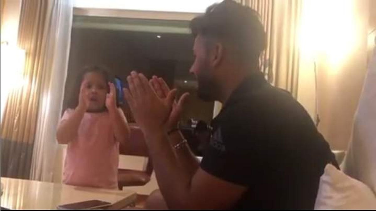 ரிஷப் பந்துக்கு ஹிந்தி சொல்லிக் கொடுக்கும் தோனி மகள்! (விடியோ)