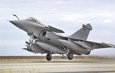 பாரீஸில் இந்திய விமானப்படை அலுவலகத்தில் திருட்டு முயற்சி: ரஃபேல் ஆவணங்களுக்கு ஆபத்து? 