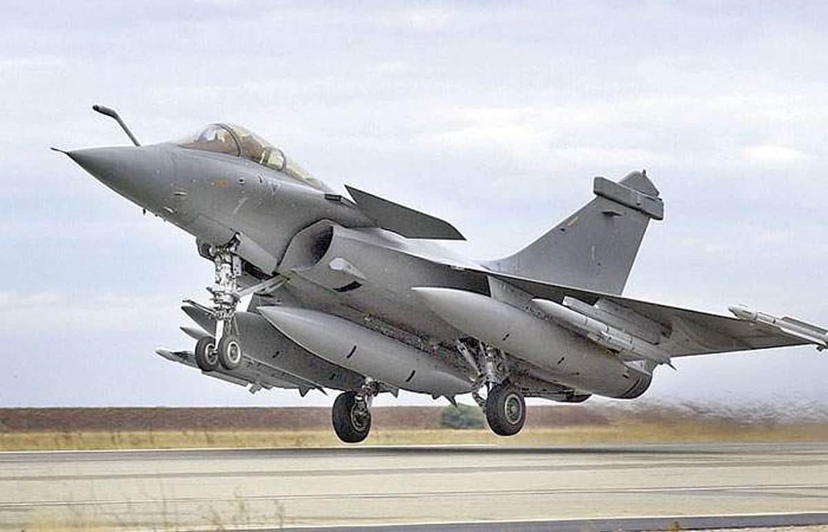 பாரீஸில் இந்திய விமானப்படை அலுவலகத்தில் திருட்டு முயற்சி: ரஃபேல் ஆவணங்களுக்கு ஆபத்து?