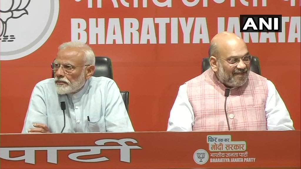 பிரசாரத்தின் இறுதி நாளில்.. மோடி அரசின் ரிப்போர்ட் கார்டை வாசித்தார் அமித் ஷா