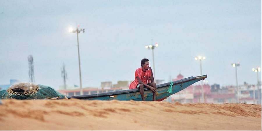 ஒடிஸாவில் நாளை பிற்பகலில் கரையை கடக்கும் ஃபானி புயல்: அதிகாரிகளுக்கு விடுமுறை ரத்து!