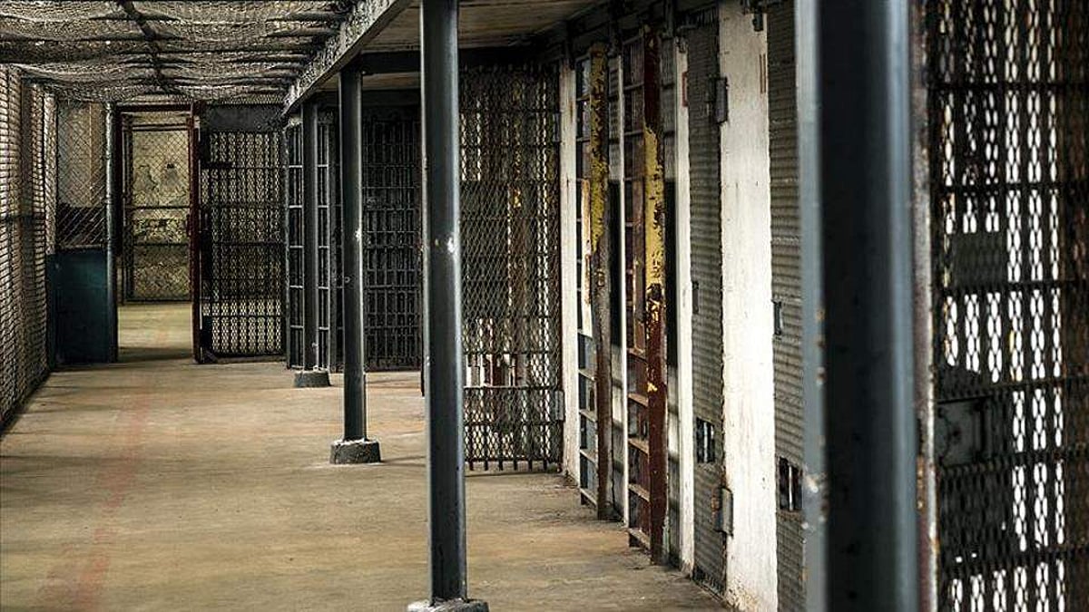 தஜிகிஸ்தான் நாட்டில் சிறையில் பயங்கர கலவரம்: 32 பேர் பலி