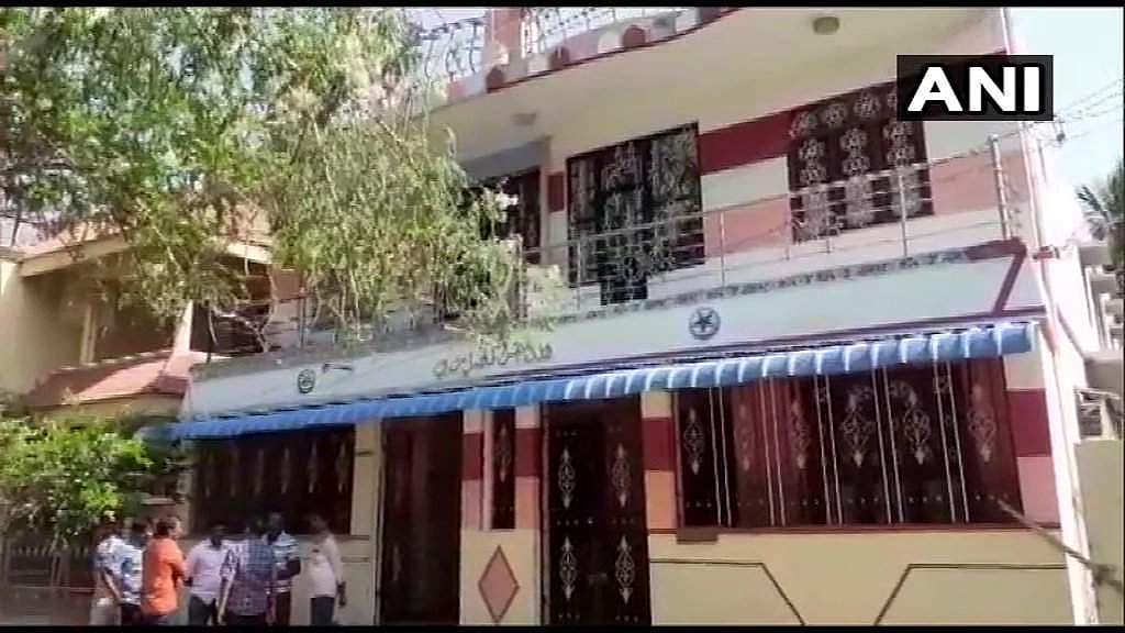 தமிழகத்தில் 'ஐஎஸ்': தேசிய புலனாய்வு முகமை 10 இடங்களில் சோதனை, முக்கிய ஆவணங்கள் பறிமுதல்