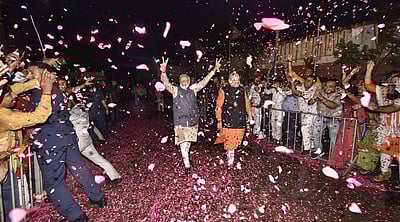 பாஜக முன்னிலை தொண்டர்கள் கொண்டாட்டம்