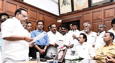 திமுக எம்.எல்.ஏக்கள் பதவியேற்பு