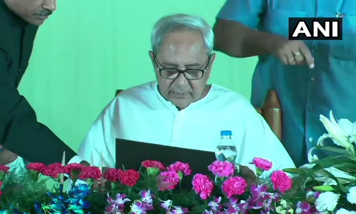 ஒடிஸா முதல்வராக பதவியேற்றுக் கொண்டார் நவீன் பட்நாயக்: 2000வது ஆண்டில் இருந்து தொடரும் ஆட்சி