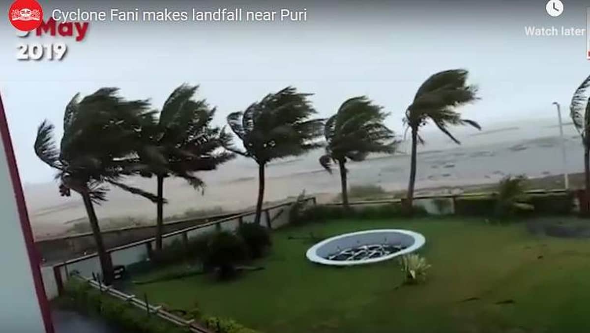 புவனேஸ்வர் ரயில்வே மருத்துவமனையில் இன்று பிறந்த பெண் குழந்தைக்கு ஃபானி என பெயர் சூட்டல்