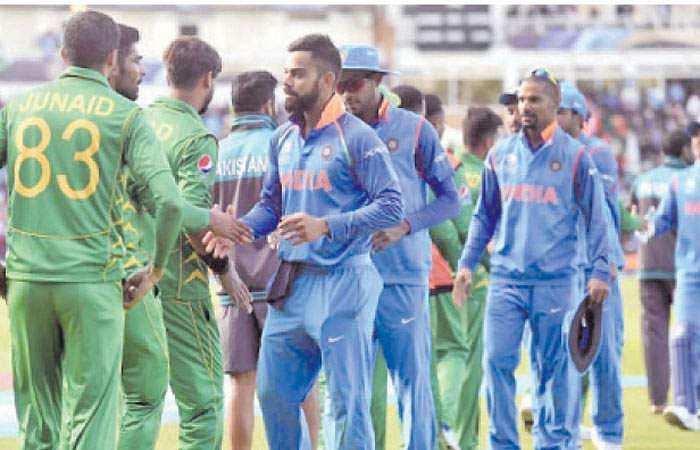 உலகக் கோப்பை கிரிக்கெட்: 7ஆவது முறையாக பாகிஸ்தானை வீழ்த்துமா இந்தியா?