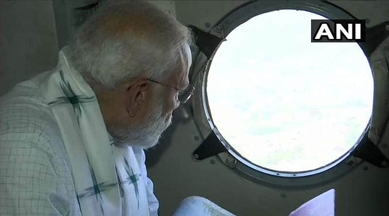 ஒடிஸாவில் புயல் சேதங்களை பார்வையிட்டார் மோடி: கூடுதலாக ரூ.1000 கோடி ஒதுக்கீடு