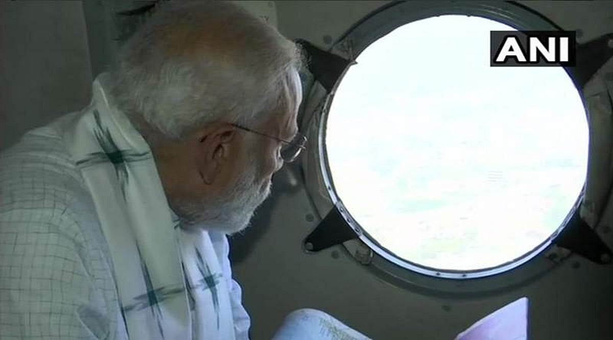 ஒடிஸாவில் புயல் சேதங்களை பார்வையிட்டார் மோடி: கூடுதலாக ரூ.1000 கோடி ஒதுக்கீடு