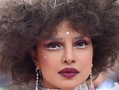 பிரியங்கா சோப்ராவா இது?: ‘மெட் காலா’ புகைப்படங்கள்!