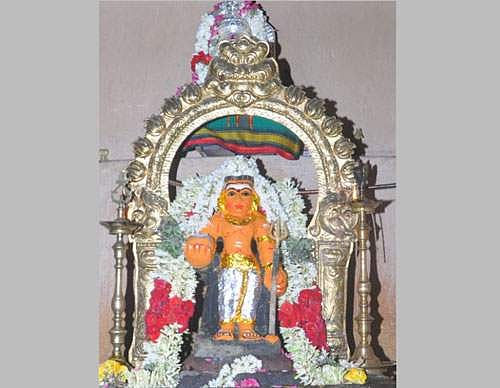 கும்பகோணம் ரெட்டிபாளையம் உத்தராபதீஸ்வரர் கோயிலில் சிறுத்தொண்டர் அமுது படையல் விழா