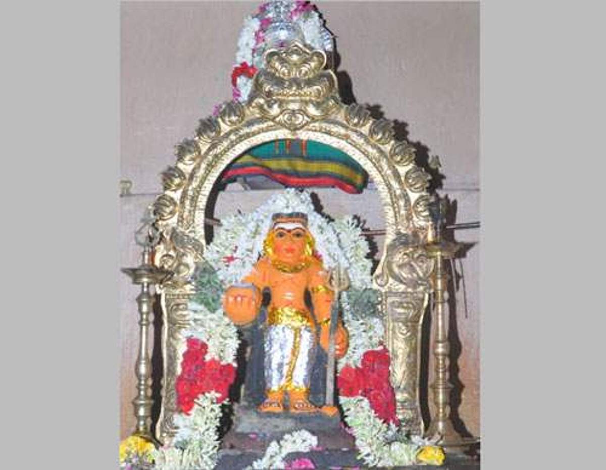 கும்பகோணம் ரெட்டிபாளையம் உத்தராபதீஸ்வரர் கோயிலில் சிறுத்தொண்டர் அமுது படையல் விழா