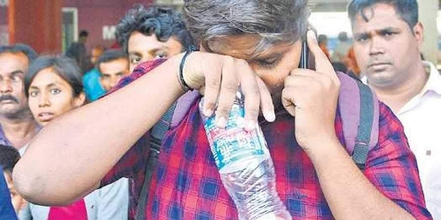 ரயில் தாமதம்: நீட் தேர்வை தவறவிட்ட கர்நாடக மாணவர்களுக்கு மறுவாய்ப்பு எப்போது?