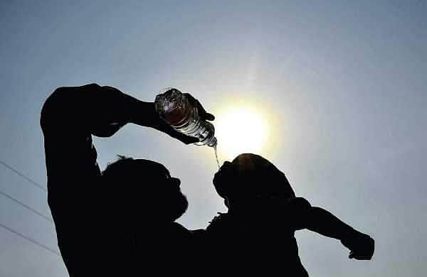 தில்லி உள்ளிட்ட வட இந்திய பகுதிகளுக்கு ரெட் அலர்ட்: மக்களே உஷார்!