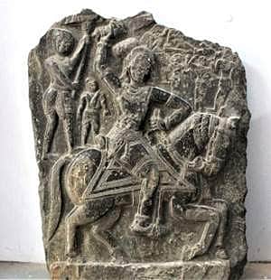 39. ஊர்காத்து இறந்தால்..