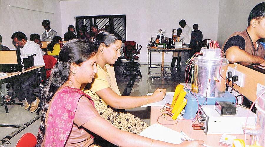 கோடைக்கால ஆராய்ச்சிப் பயிற்சி!