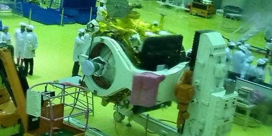 சந்திரயான்-2 விண்கலம் ஜூலை 15ம் தேதி ஸ்ரீஹரிகோட்டாவில் இருந்து விண்ணில் பாய்கிறது: இஸ்ரோ