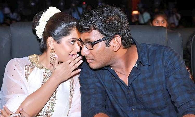 உங்கள் பொய்களையும் இரட்டை வேடத்தையும் அனைவரும் அறிவார்கள்: விஷாலுக்கு வரலட்சுமி கடும் கண்டனம்!