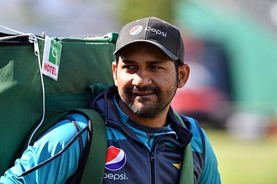 டாஸ் வென்றால் பேட்டிங் எடு: இம்ரான் கானின் ஆலோசனையை நிராகரித்த பாகிஸ்தான் கேப்டன்!