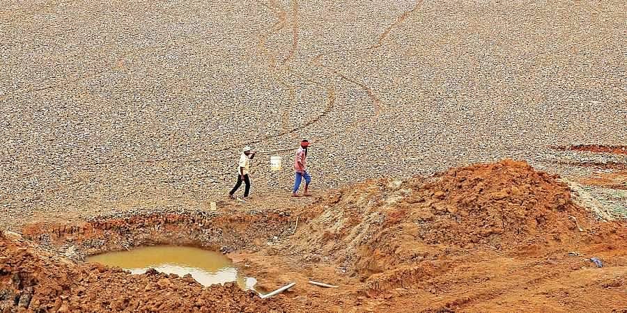 முழுமையான எலும்புக் கூடாக மாறிப் போயிருக்கும் சிங்காரச் சென்னை!