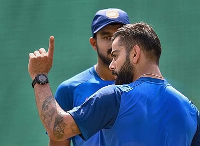 ஐசிசி ஒருநாள் தரவரிசையில் இங்கிலாந்தைப் பின்னுக்குத் தள்ளி முதலிடம் பிடித்த இந்திய அணி!