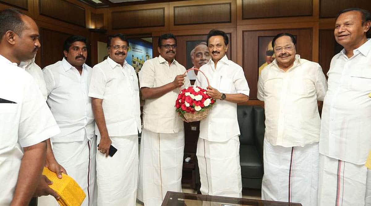 திமுக என்ன அகதிகள் முகாமா? கொந்தளிக்கிறதா தேனி திமுக நிர்வாகிகள் தரப்பு?