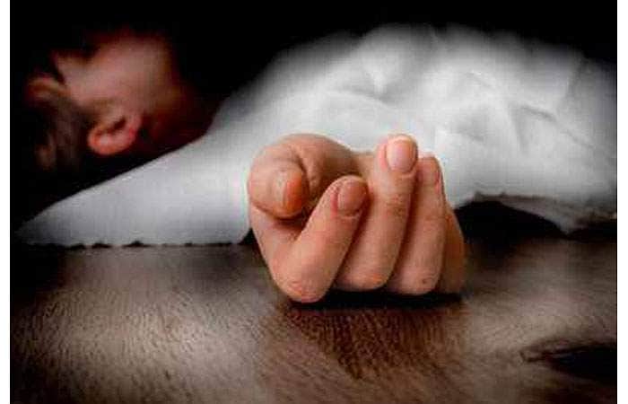 கேலி, கிண்டலின் உச்சமாக பள்ளி மாணவியின் தலையில் மோட்டார் பைக்கை ஏற்றிக் கொன்ற  கயவர்கள் 