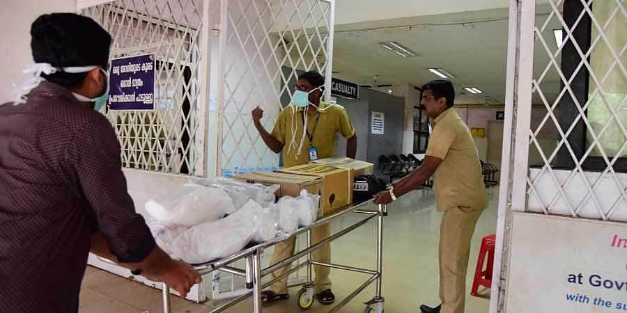 கேரளாவில் நிபா: தீவிர கண்காணிப்பில் நோய் பாதித்த இளைஞரின் நண்பர், 2 செவிலியர்கள் 