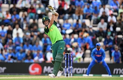 கடைசி வரை போராடிய தென்னாப்பிரிக்கா: இந்தியாவுக்கு 228 ரன்கள் இலக்கு