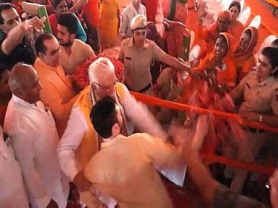 ஹரியாணா முதல்வர், நடிகர் சிவகுமாராக மாறிய 'செல்ஃபி தருணம்'  (விடியோ இணைப்பு) 