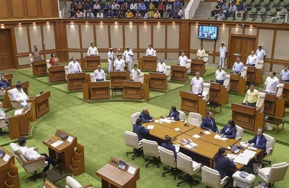 கோவா அமைச்சரவையில் புதியவர்களுக்கு இடம்: பழைய கூட்டணிக்கு கும்பிடு போட்ட பாஜக